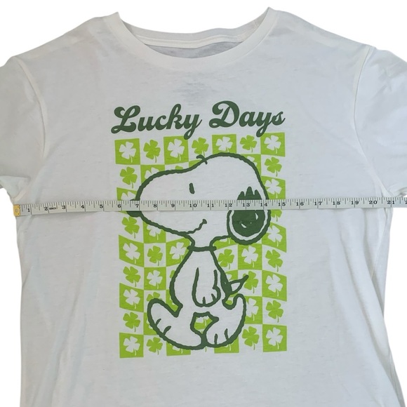Peanuts Snoopy Lucky Days St Patrick’s Day T-Shirt - Size L - White/Green - NWOT - Picture 4 of 6